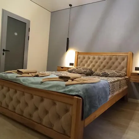 Otel Lisnyi